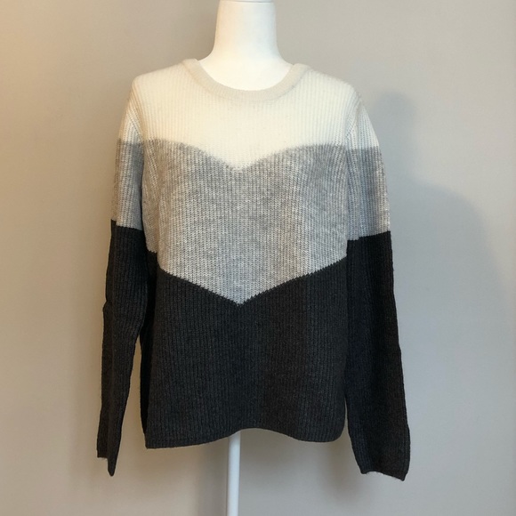 Design History Sweaters - Design History Zip Back Sweater XL